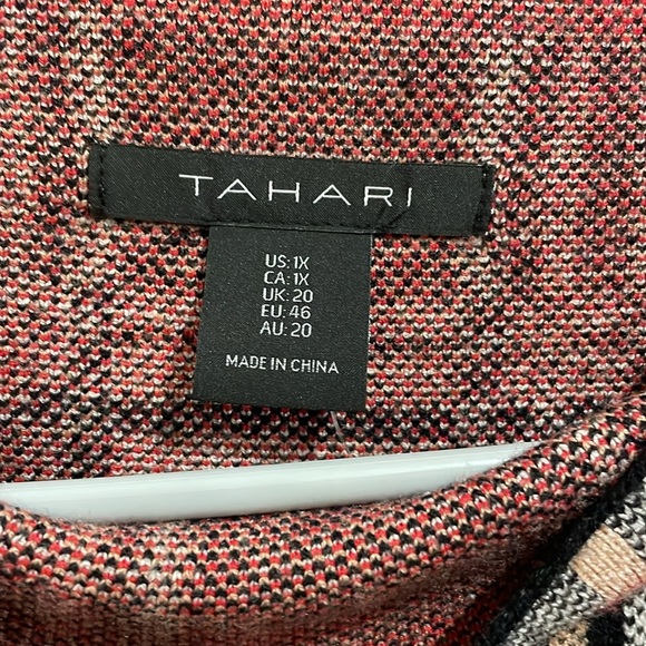 Tahari women's plaid pattern long-sleeved muck neck poncho size 1X - Picture 2 of 4